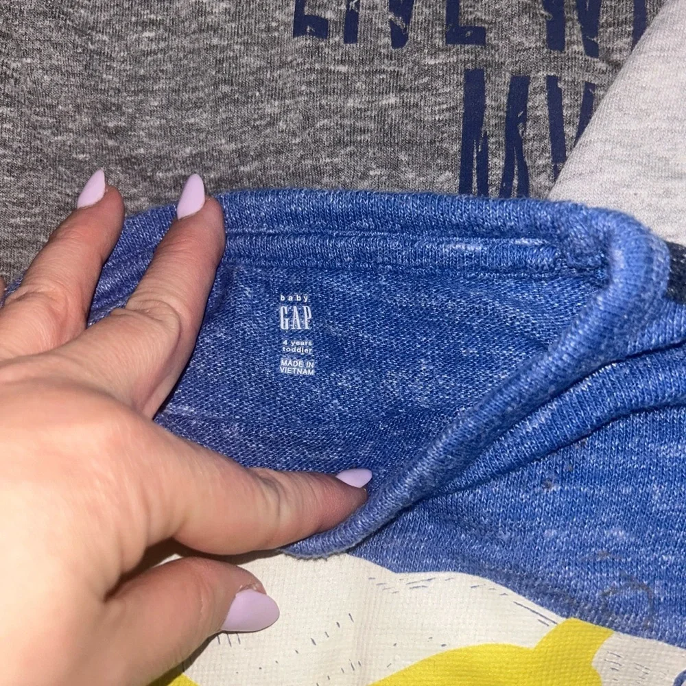 Lot of 6 long sleeved tops for boys size 4